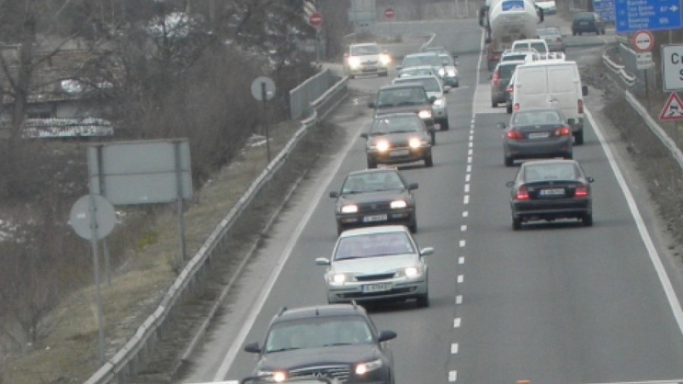 Засилен трафик по пътищата се очаква днес  | StandartNews.com