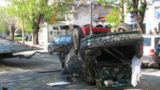 Мъж катастрофира с крадена кола в Русе