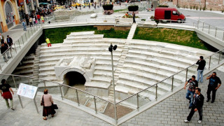 Реставрират ажурната стълба на Римския стадион в Пловдив