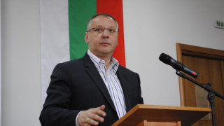 Станишев отговори на Дончев: Работата в ЕС е политика