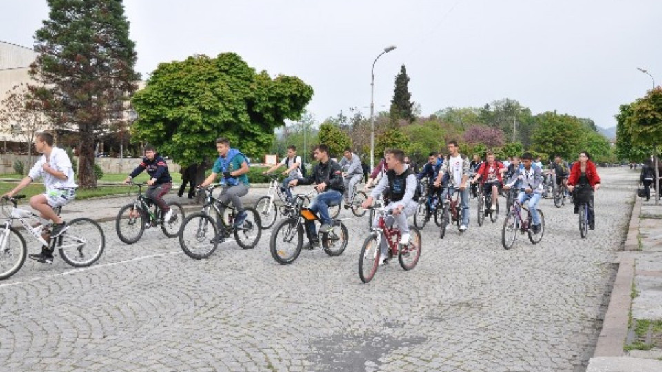 Велообиколка на Кърджали по повод Деня на Земята | StandartNews.com