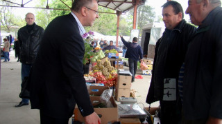 Сергей Станишев откри пазарния ден в Антоново