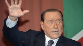 Берлускони се извини на германците
