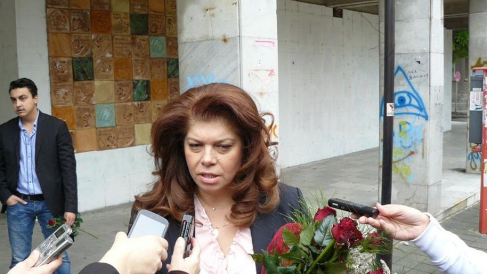 Йотова: Политиците изостават от гражданите на България | StandartNews.com