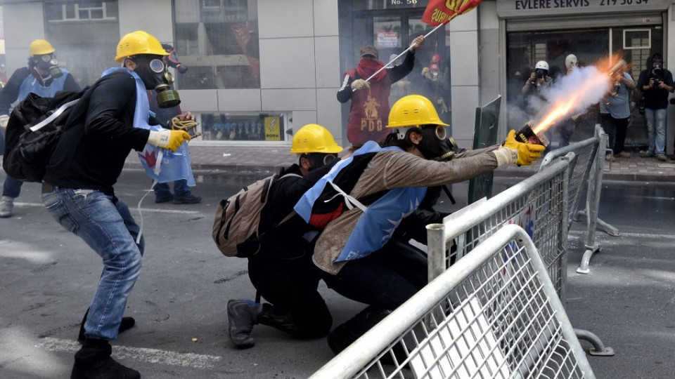 Повече от 50 са ранените тази нощ в Истанбул | StandartNews.com