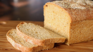 Редят мляко и хляб на изложение в Разлог