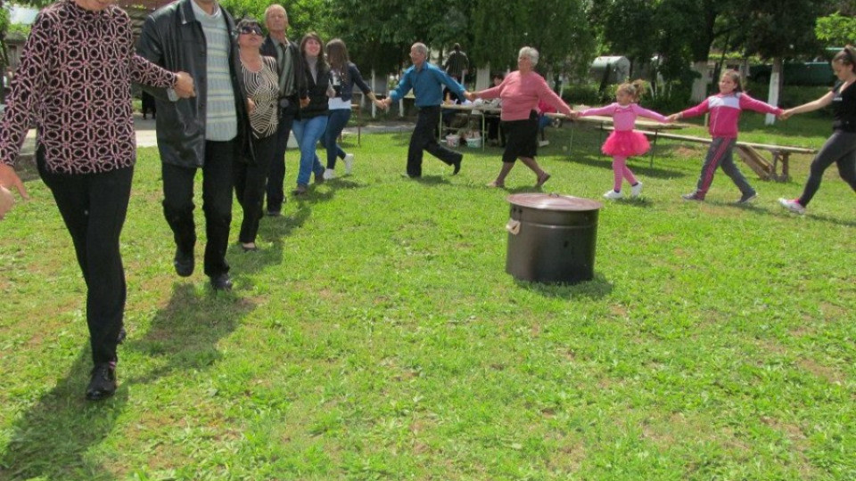 Три села празнуваха летния св. Атанасий | StandartNews.com