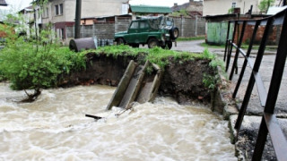 Наводнени дворове във видинско село