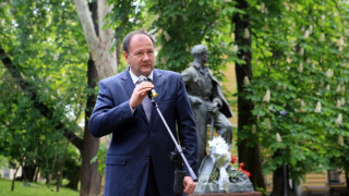 Паметник на Вапцаров бе възстановен по инициатива на Коалиция за България