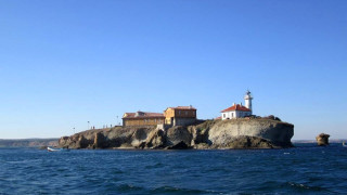 Туристи окупират остров Света Анастасия на 15 май