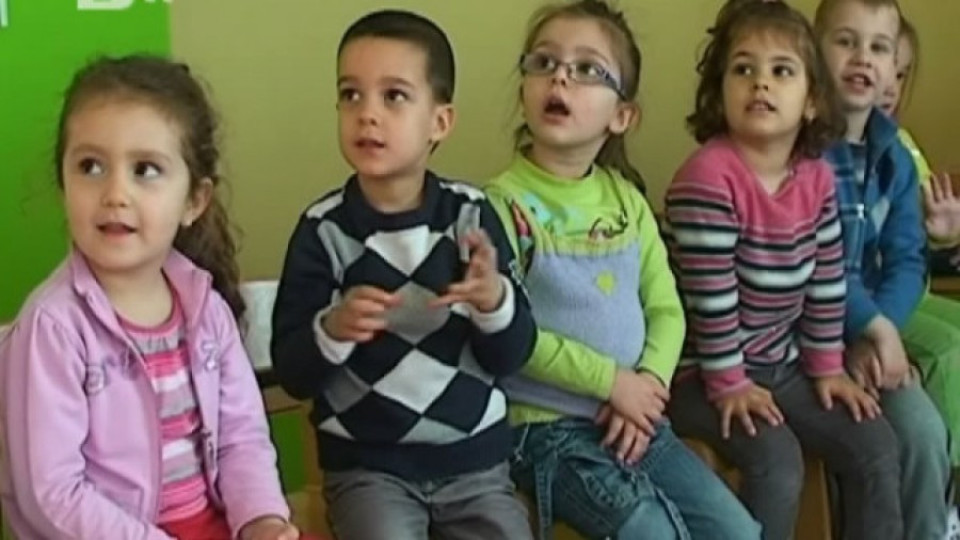 13 900 деца в София останаха без забавачка | StandartNews.com