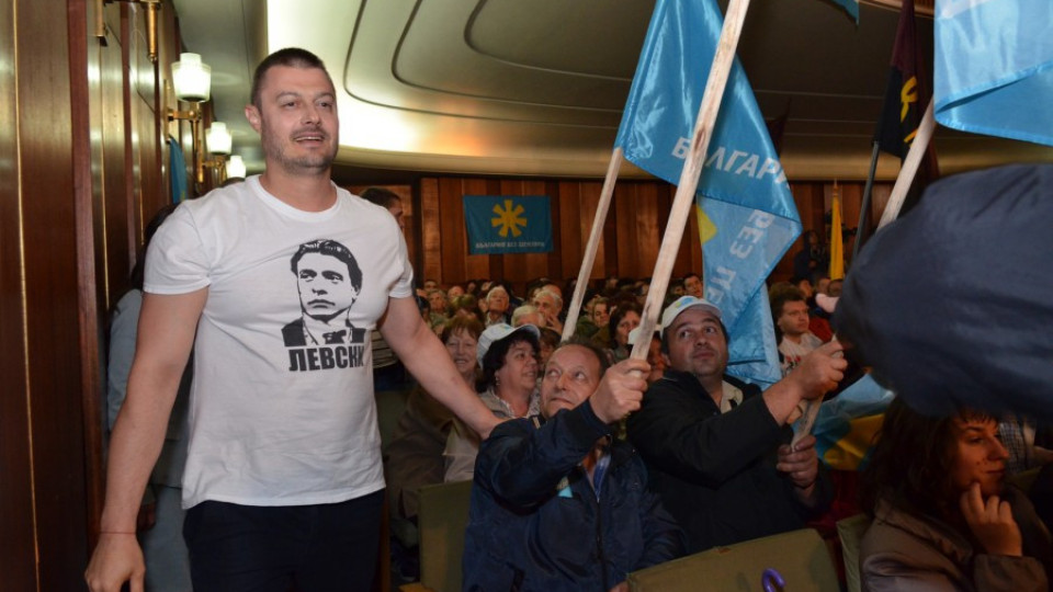 Бареков: Още един депутат от ГЕРБ отива при ББЦ | StandartNews.com