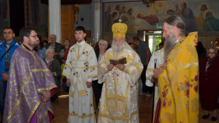 Дометиан отслужи литургия за светите братя в Монтана