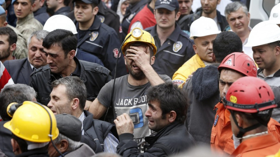 Турция обяви тридневен траур | StandartNews.com