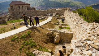 Пълен обрат в Чудесата, Перистера поведе