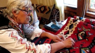 В Чипровци тъкат Чудеса