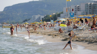 Стягат торта гигант за ЧРД на Албена