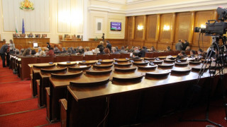 979 писаха на депутатите