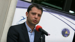 Добрев: Няма да има поскъпване на газа и парното