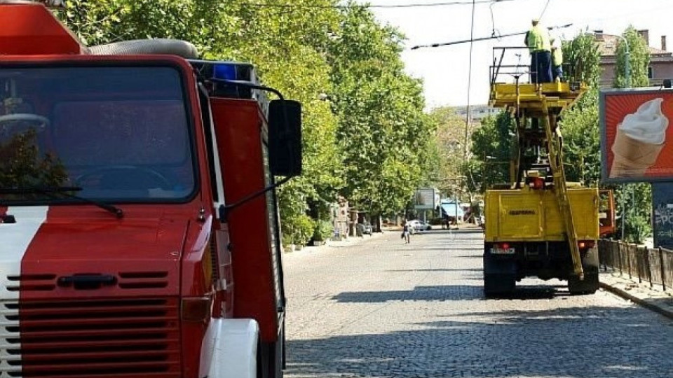 Отново се скъсаха тролейбусни жици в Пловдив | StandartNews.com