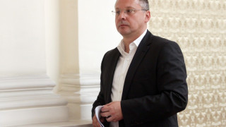 Сергей събира Дилма и Зума