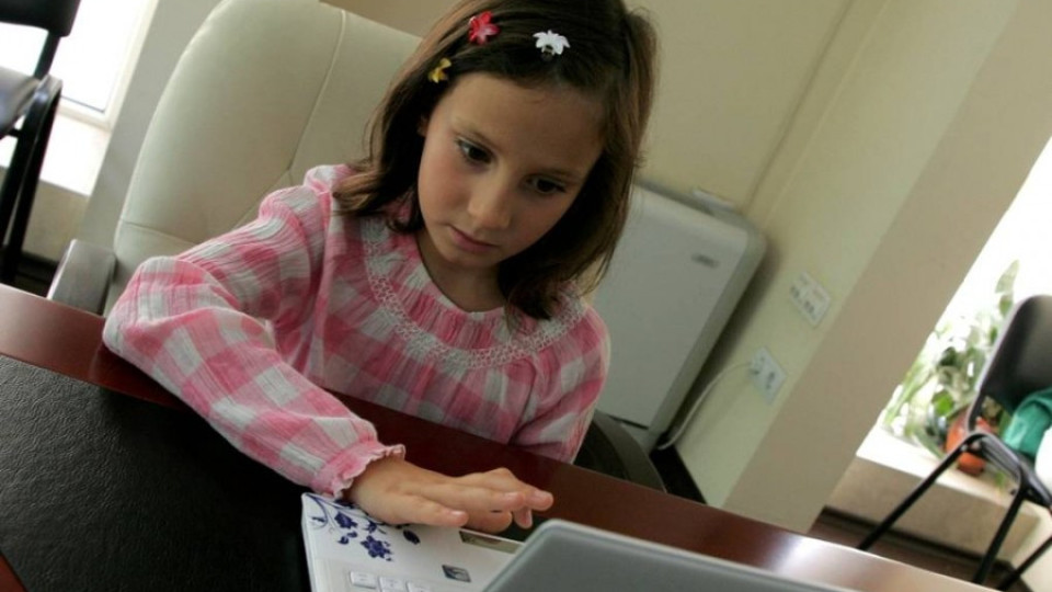 9-годишната Рая написа книга | StandartNews.com