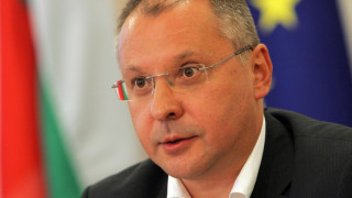 Станишев: Ставащото у нас предизвиква смях