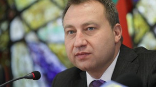 Опозицията във волейбола издига своя кандидат