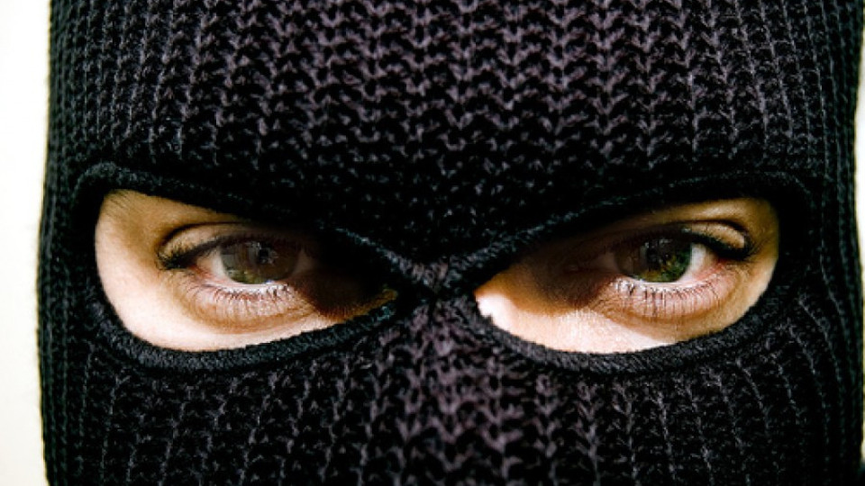 Бомба уби петима в Тайланд | StandartNews.com