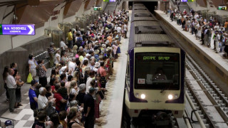 100 000 столичани слезнали от колите заради метрото