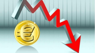 Еврото пада, златото губи позиции