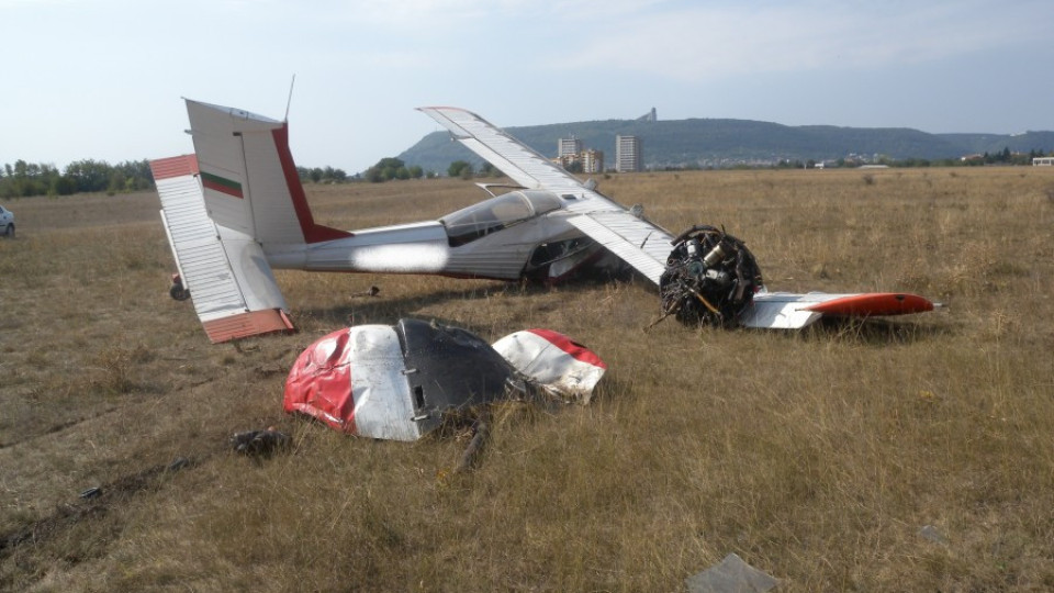 Пилотска грешка разбила самолета край Шумен | StandartNews.com