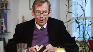 Летището в Прага от днес с името на Вацлав Хавел 