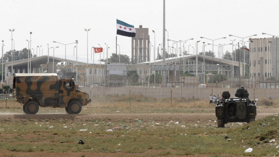 Сирийски бунтовници завзеха военен пост до турската граница | StandartNews.com