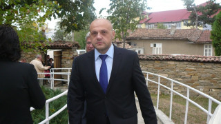 Ремонтират училище, после го закриват
