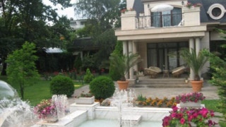 Сиракови искат 4,5 млн. евро за палата си