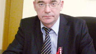 Сменят шефа на лекарствата 
