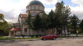 Вълчедръм посрещна частица от мощите на Света Петка