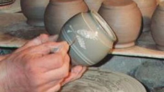 Ученици майсториха сувенири от отпадъци