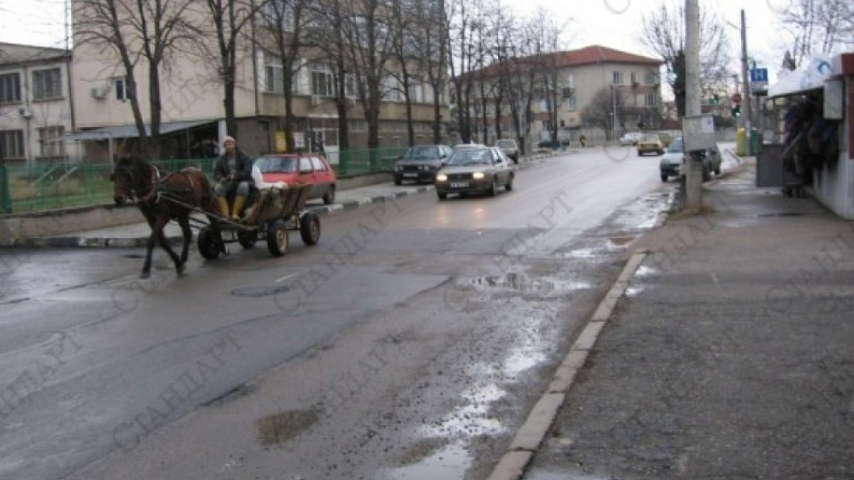 Дете зад волана блъсна каруца и избяга | StandartNews.com