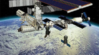 Облак от космически боклук заплашва МКС