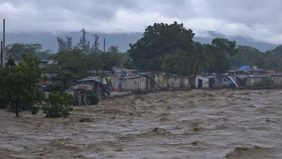 Ураган помете Карибите | StandartNews.com