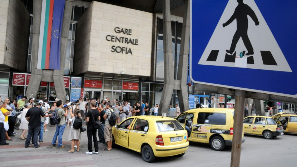 Шестима в битка за Централна гара София      | StandartNews.com