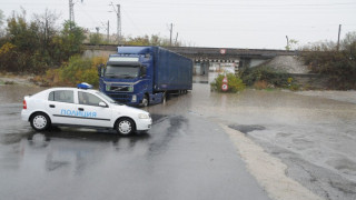 Улица пропадна от дъжда
