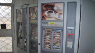 Вдигат автомати без връзка с данъчните     