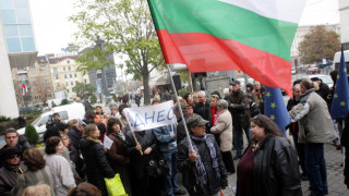 Родители на бунт за лекарства