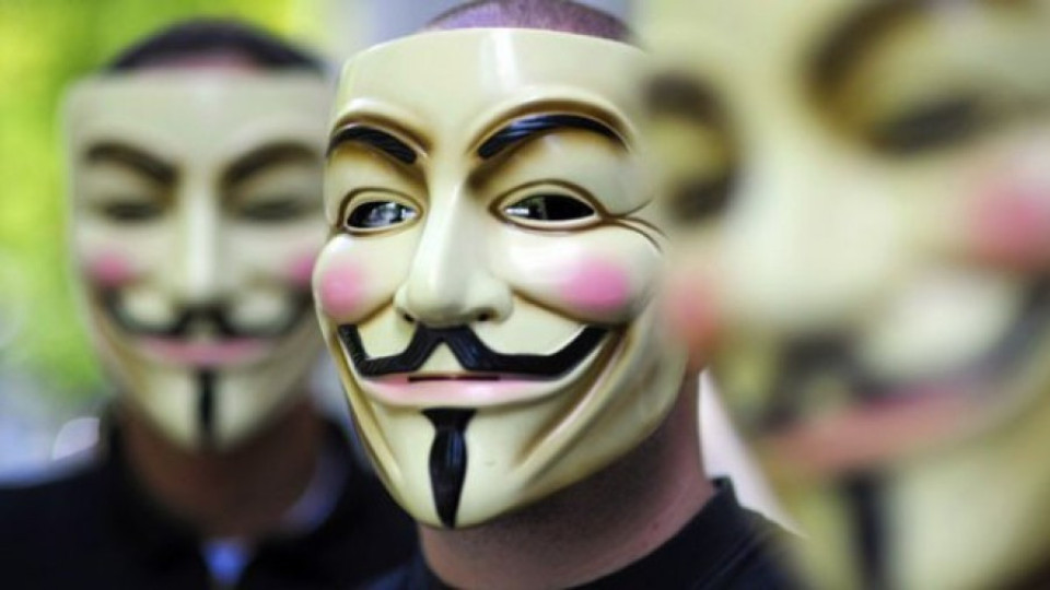Гонят политици от бунта на Анонимните | StandartNews.com