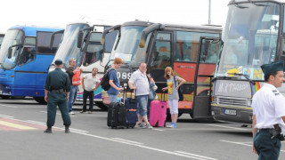 Автобуси отнесоха 50 бона заради деца