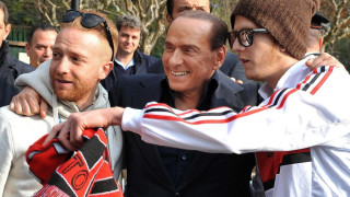 Берлускони: "Милан" остава мой