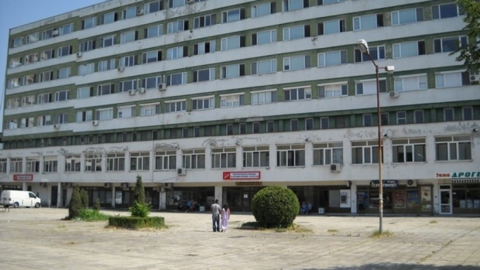 13 спрели тока на родилното в Бургас | StandartNews.com